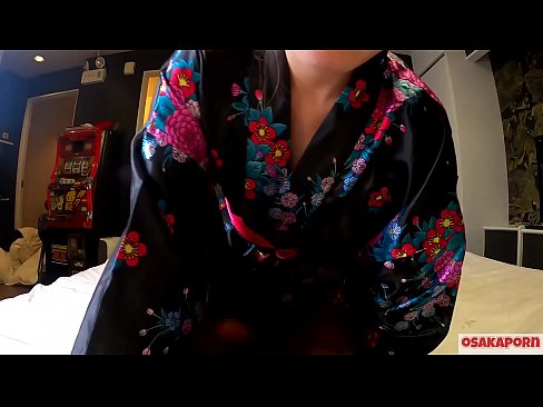 ❤️ Jong cosplay meisje houdt van seks tot orgasme met een squirt in een paardenvrouwtje en een blowjob. Aziatisch meisje met harig kutje en mooie tieten in traditioneel Japans kostuum in amateur video waarin masturbatie met neukspeeltjes wordt getoond. Sakura 3 OSAKAPORN. Homemade porno at us ❤