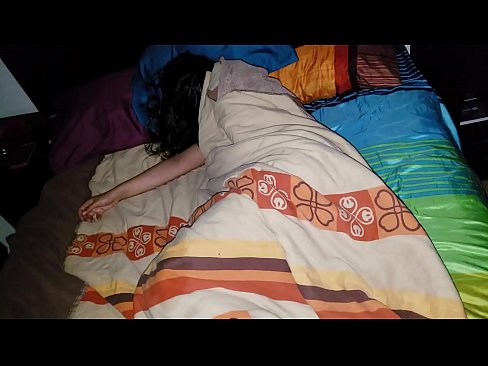 ❤️ Stiefzoon die zijn jonge stiefmoeder berispt terwijl ze slaapt. Homemade porno at us ❤