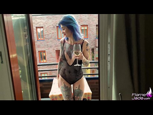 ❤️ Enorm meisje zuigt met een slok en neukt hartstochtelijk onder de open hemel Homemade porno at us ❤